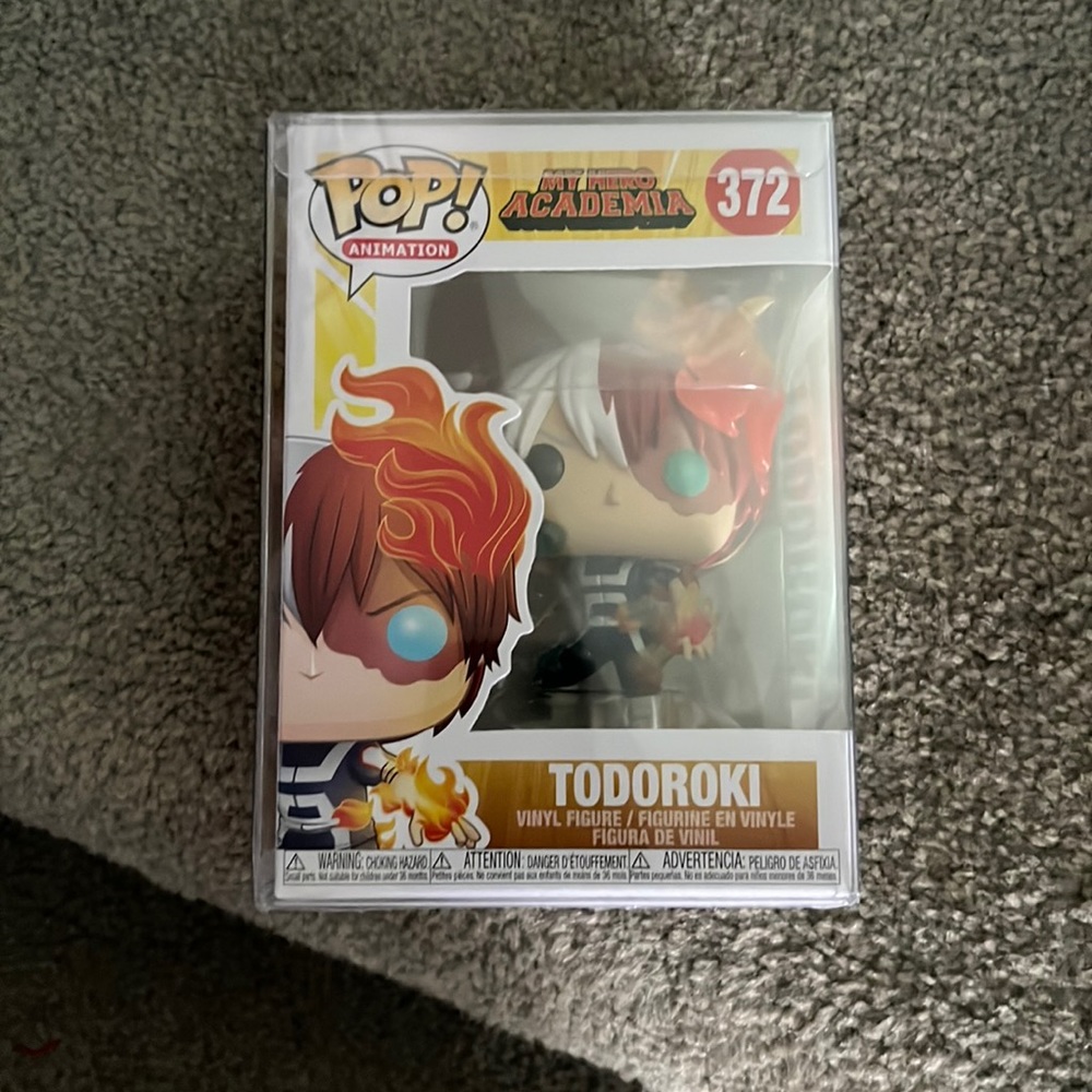 Shoto todoroki funko pop (372) In protector